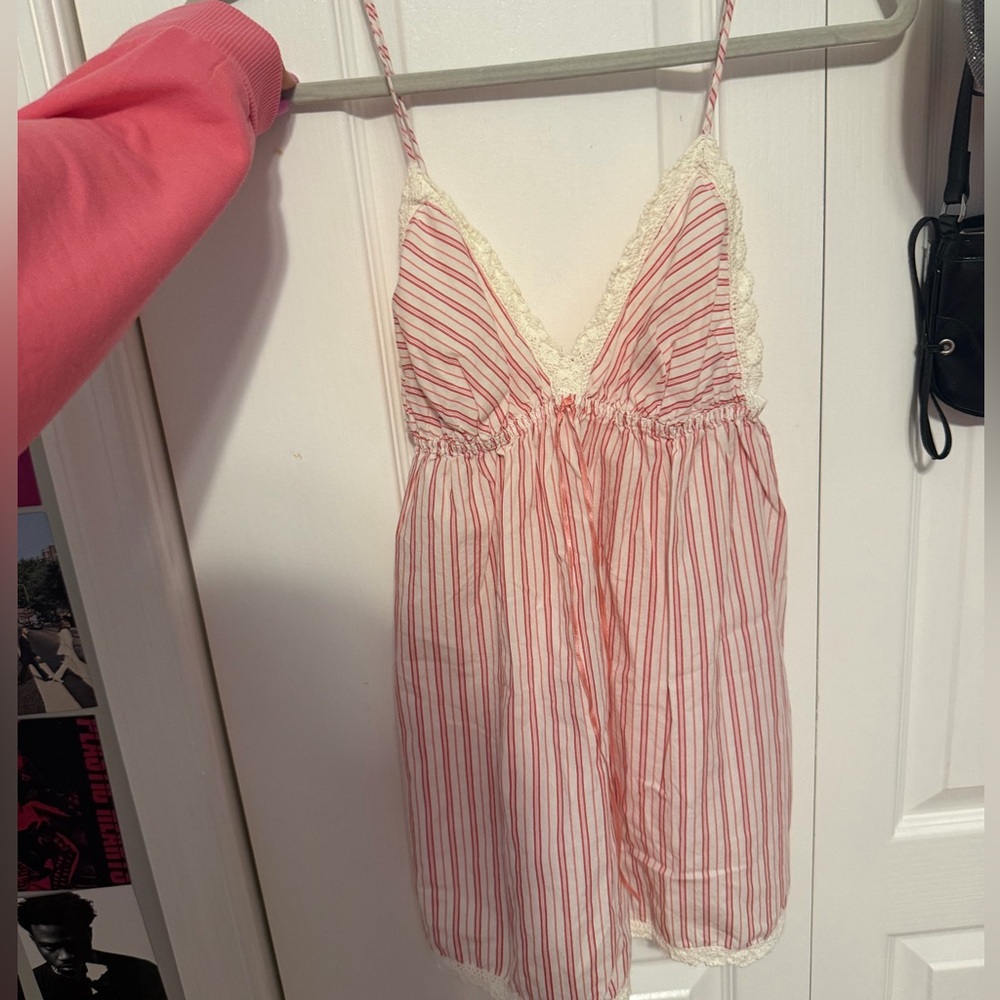 VINTAGE Victoria Secret Striped Lace Trim Women's Chemise